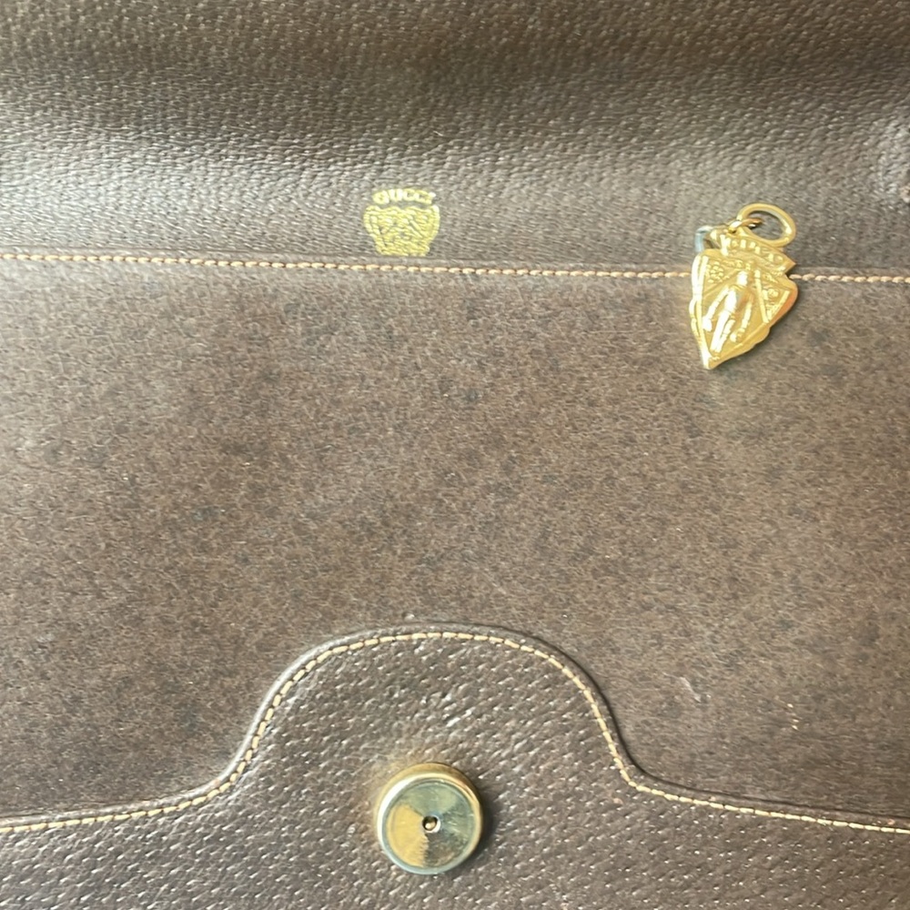 Vintage AUTHENTIC Gucci Clutch with original dust bag - Picture 3 of 10